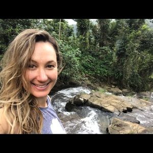 Meet your Posher, Liz